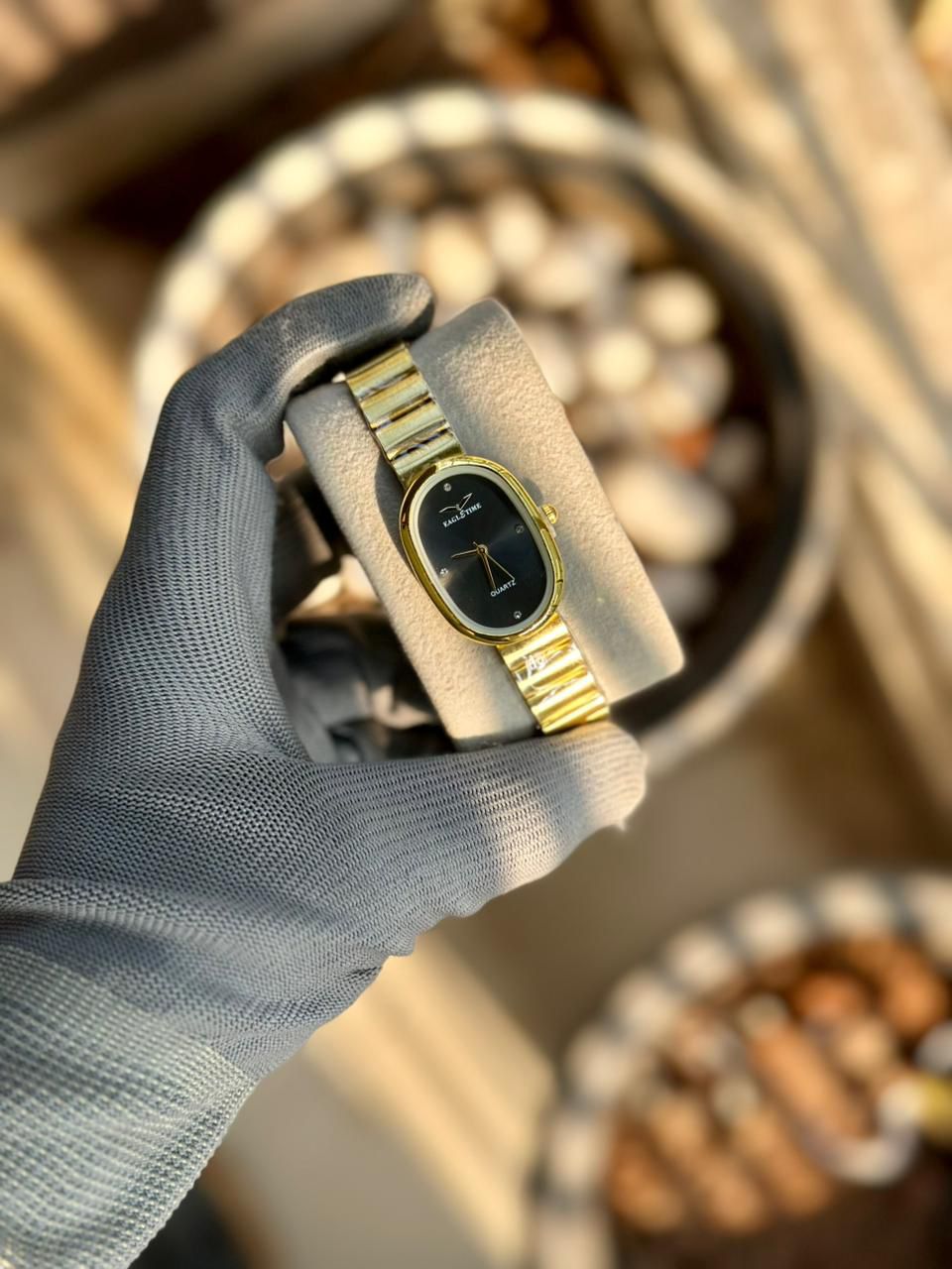 EAGLE TIME OVAL QUARTZ WATCH
