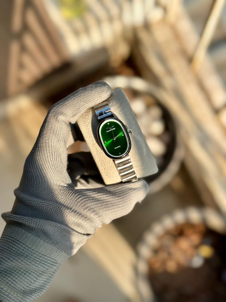 EAGLE TIME OVAL QUARTZ WATCH