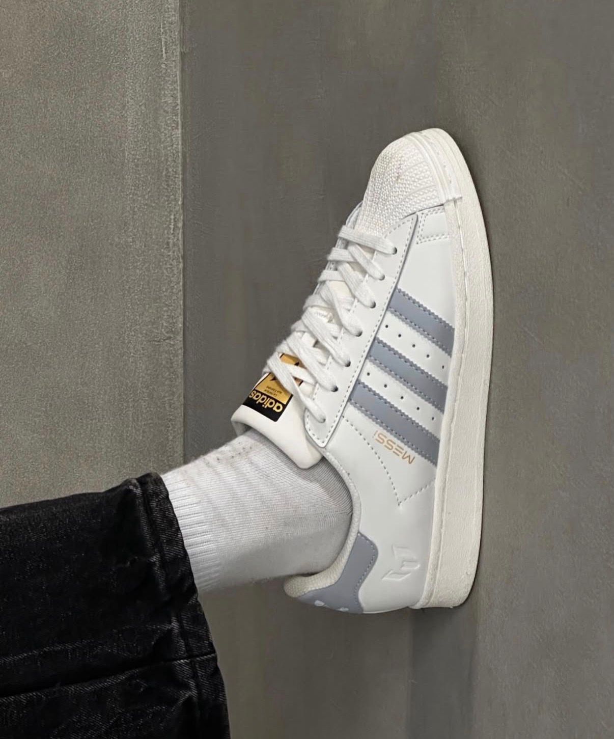 ADIDAS ORIGINALS SUPERSTAR MESSI WHITE GREY