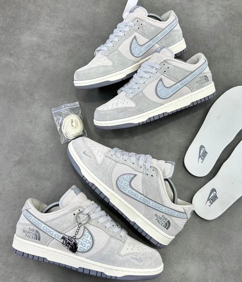 NIKE SB DUNK NORTH FACE GREY SKY CDG KEYCHAIN  BOYS