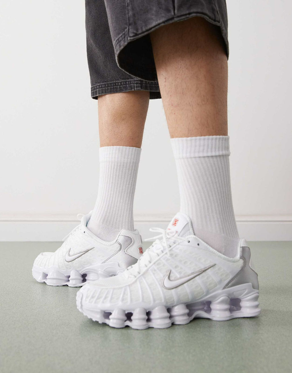NIKE SHOX TL TRIPPLE WHITE