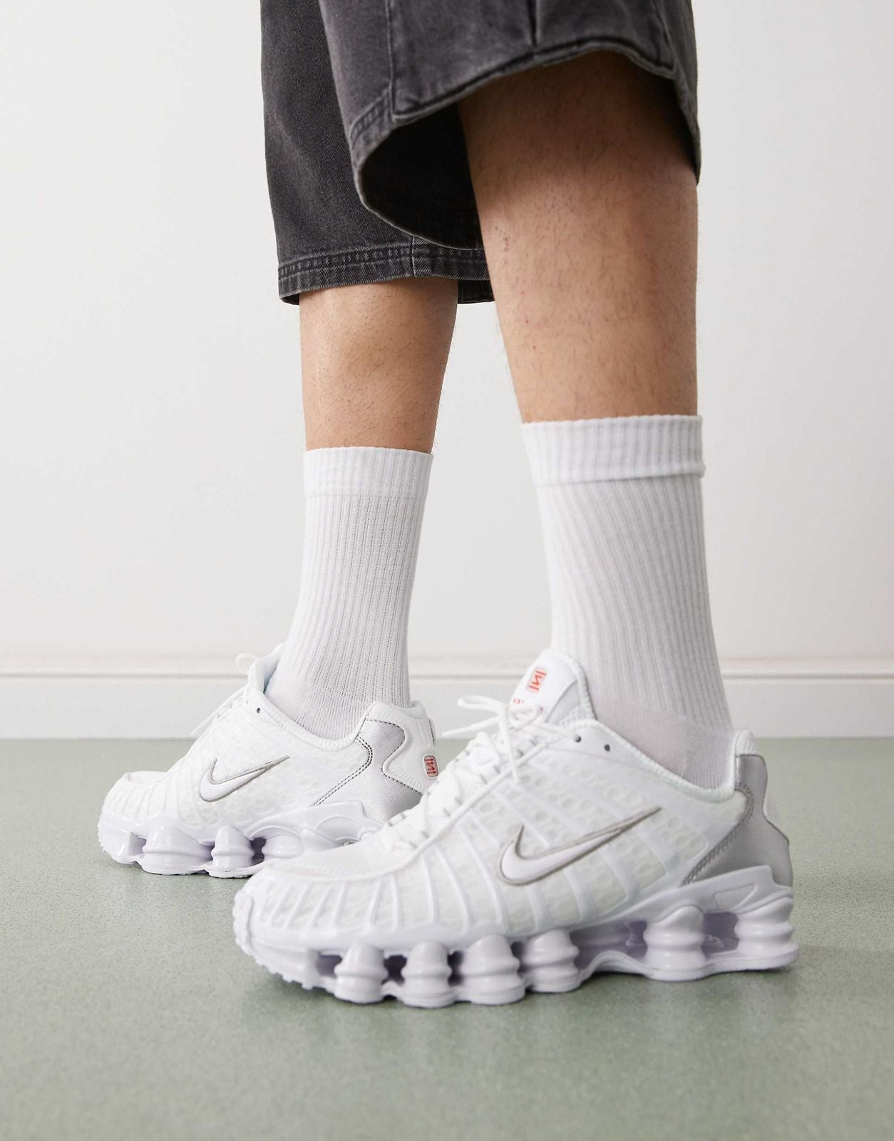 NIKE SHOX TL TRIPPLE WHITE