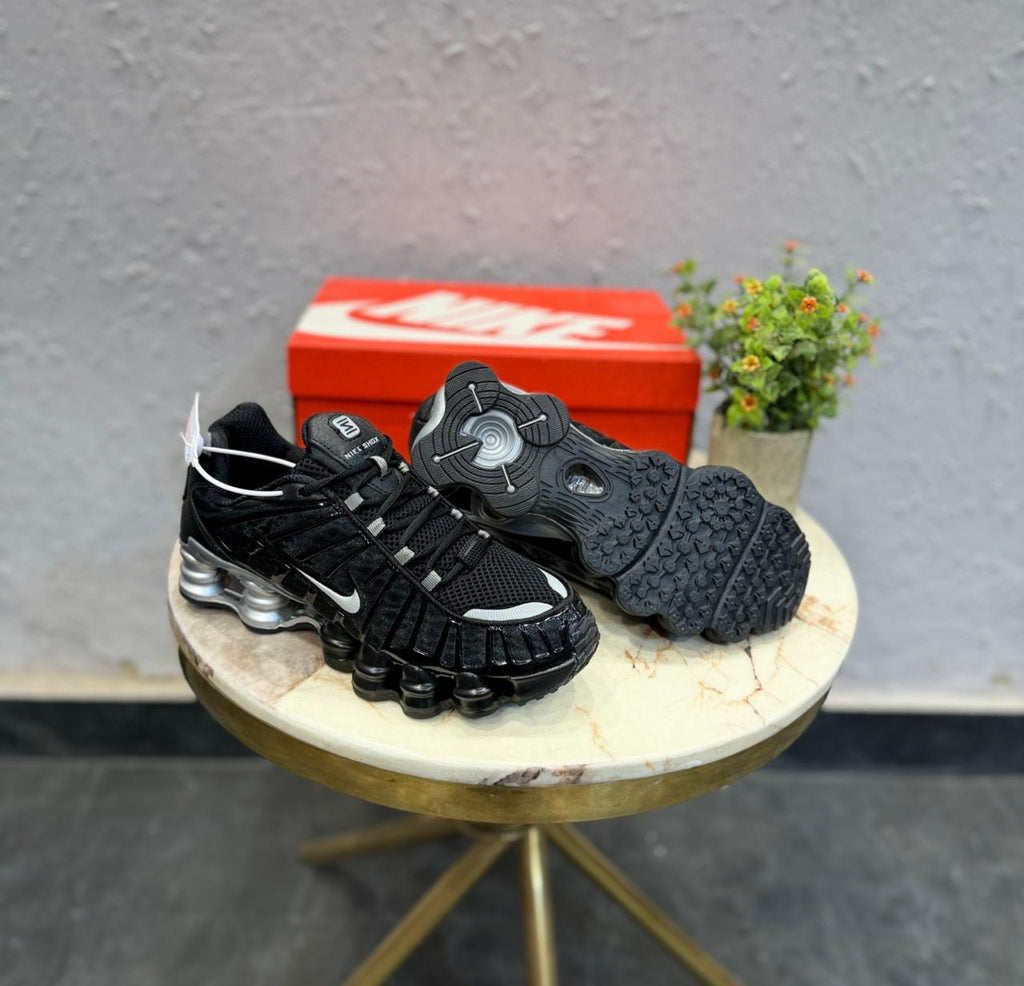NIKE SHOX TL BLACK SILVER