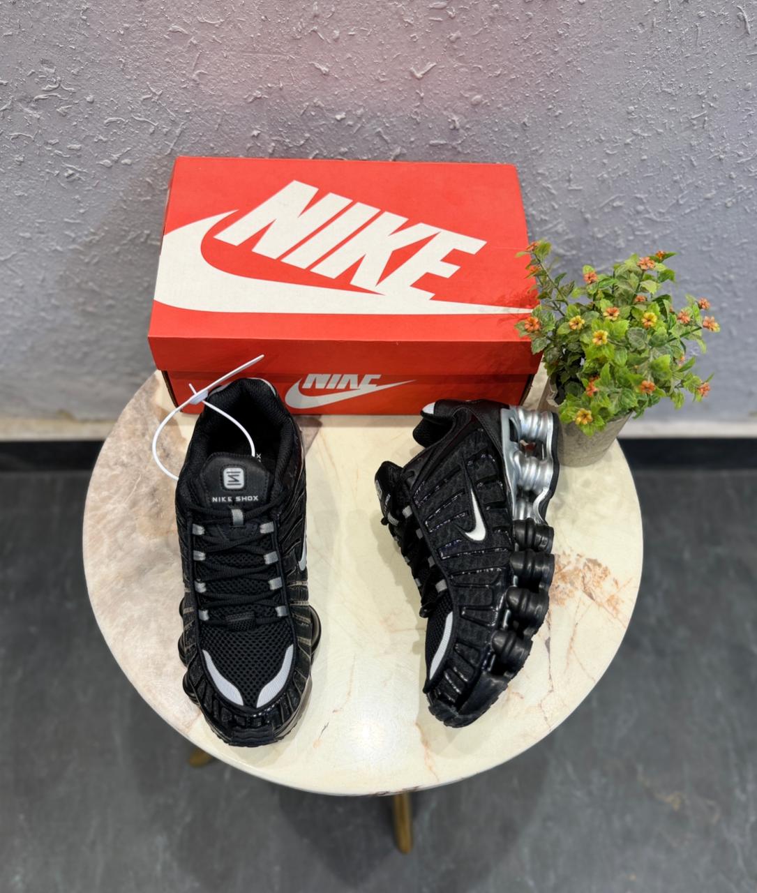 NIKE SHOX TL BLACK SILVER