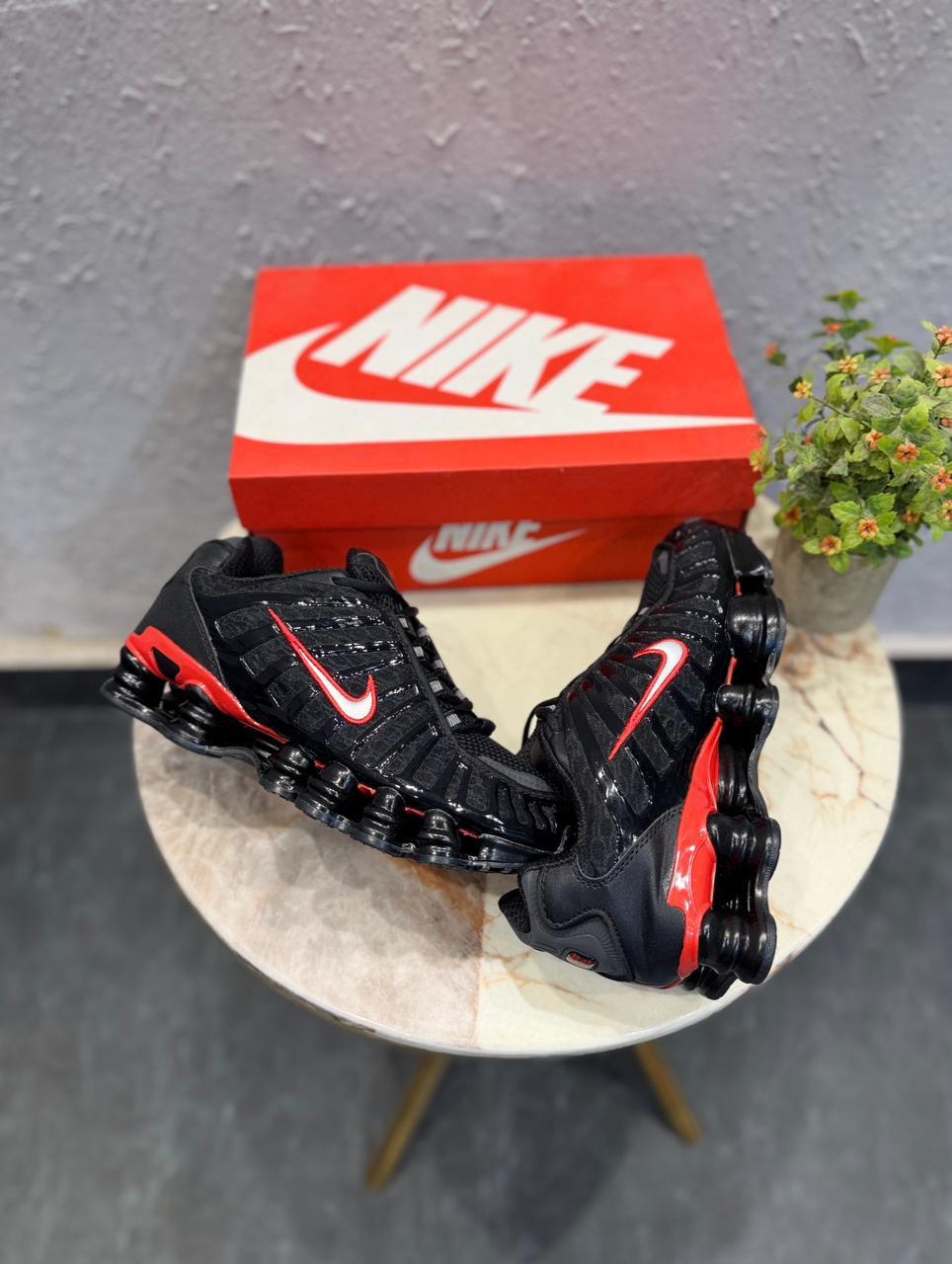 NIKE SHOX TL BLACK RED