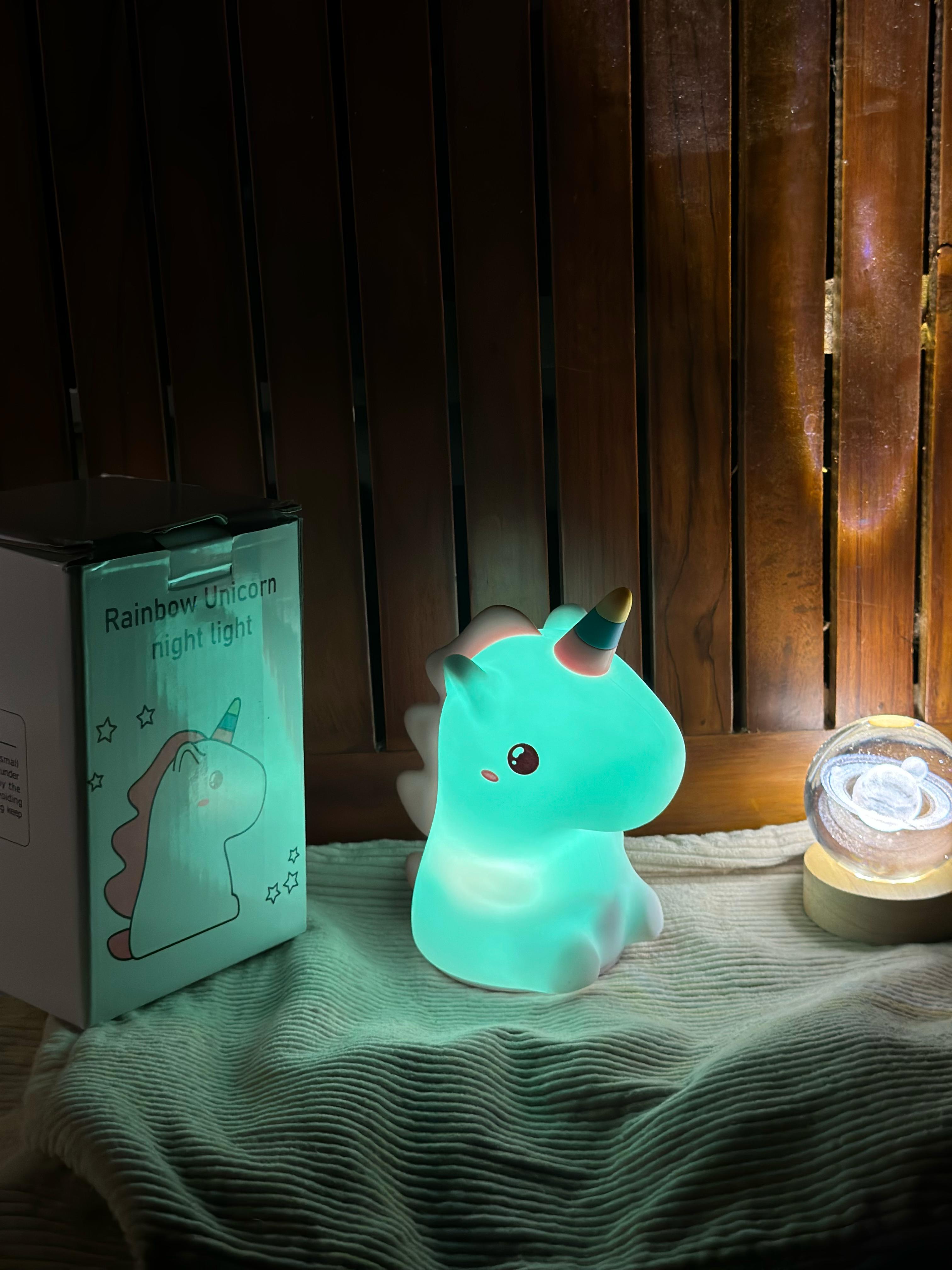 LIGHTNING RAINBOW UNICORN