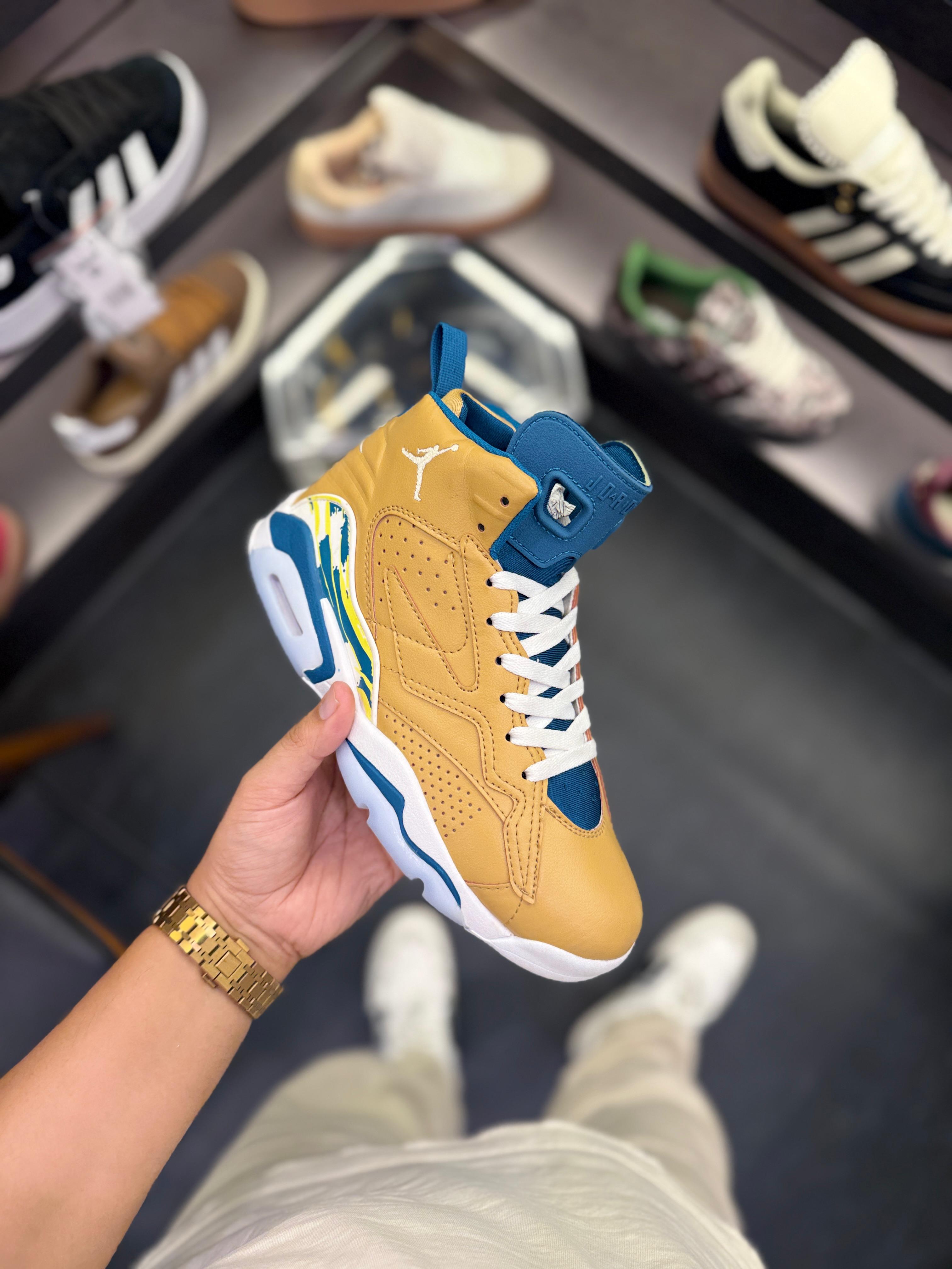 AIR JORDANS RETRO 6 JUMPMAN MVP YELLOW BROWN