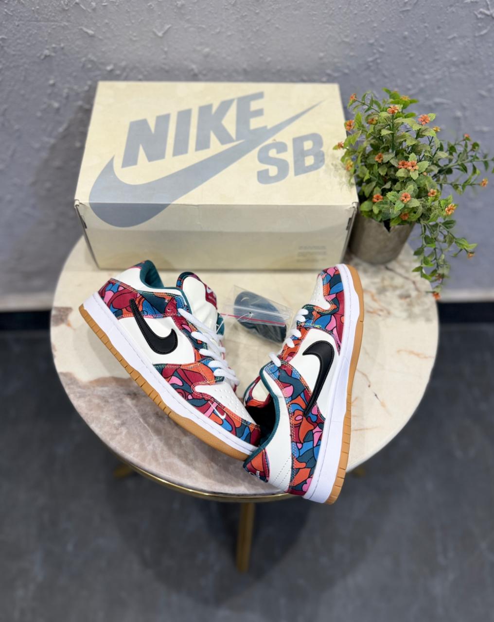 NIKE SB DUNK  PARRA ABSTRACT