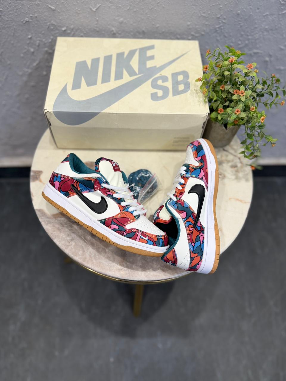 NIKE SB DUNK  PARRA ABSTRACT