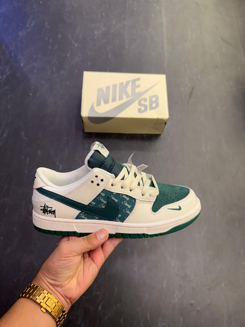 NIKE SB DUNK STUSSY WHITE DARK GREEN