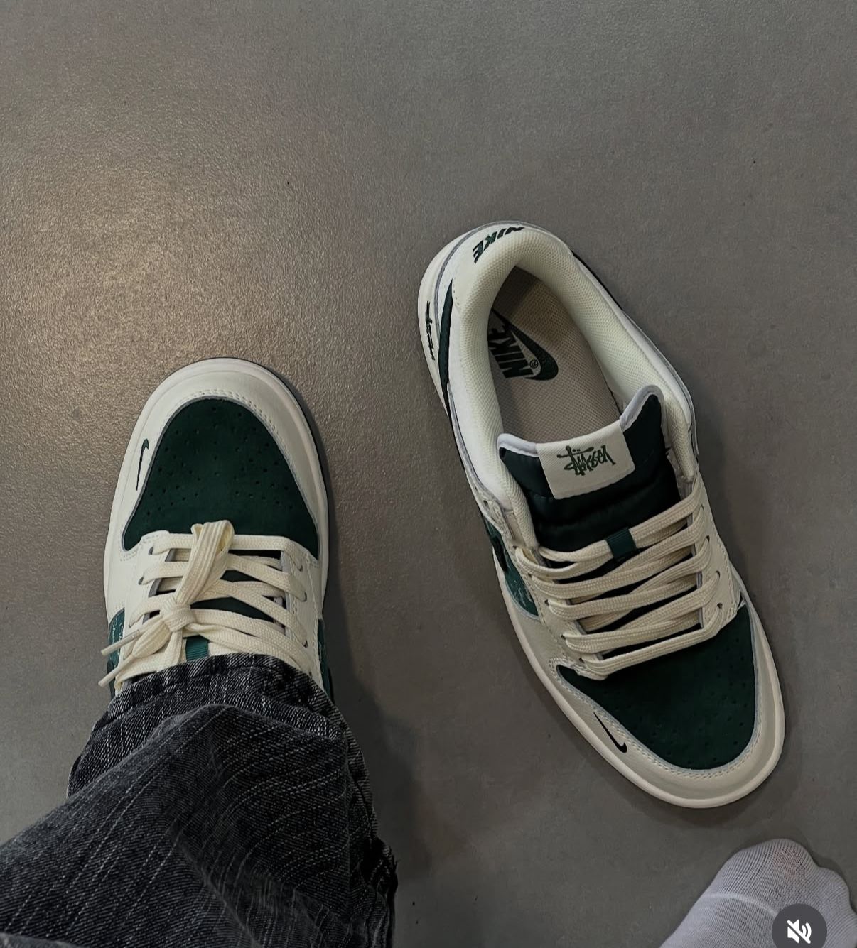 NIKE SB DUNK STUSSY WHITE DARK GREEN