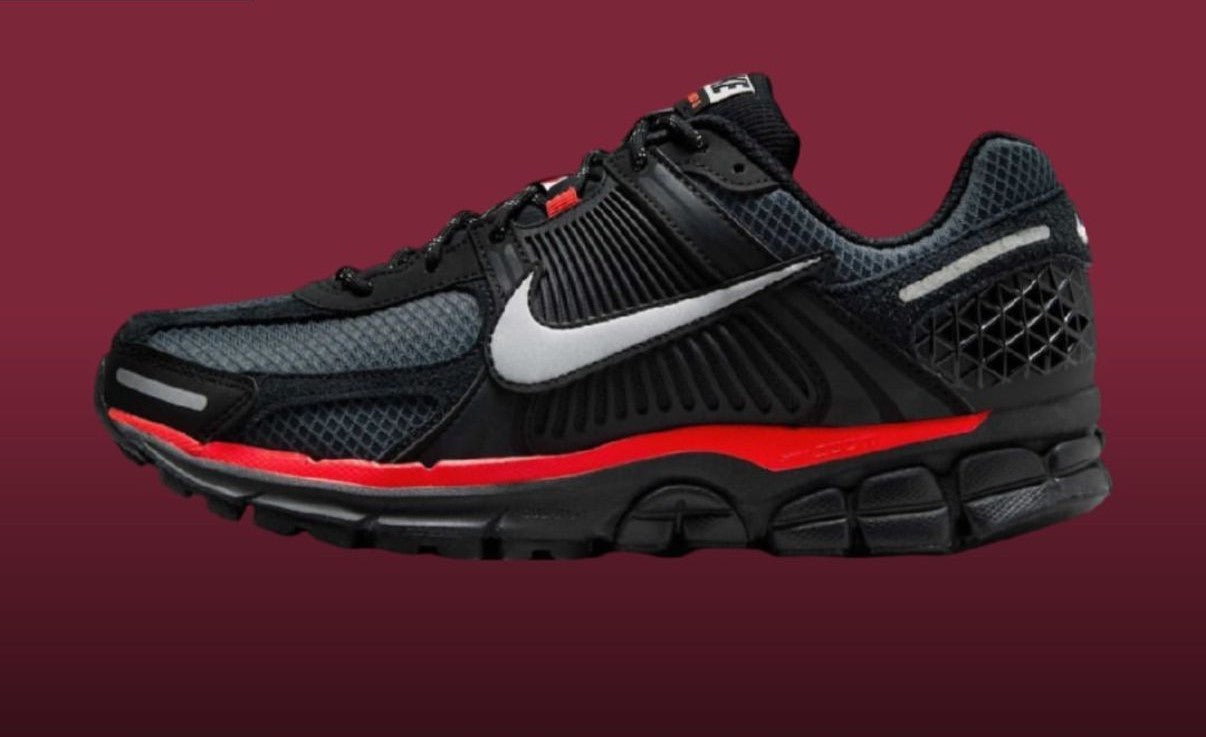 NIKE ZOOM VOMERO BRED SPIDER-MAN
