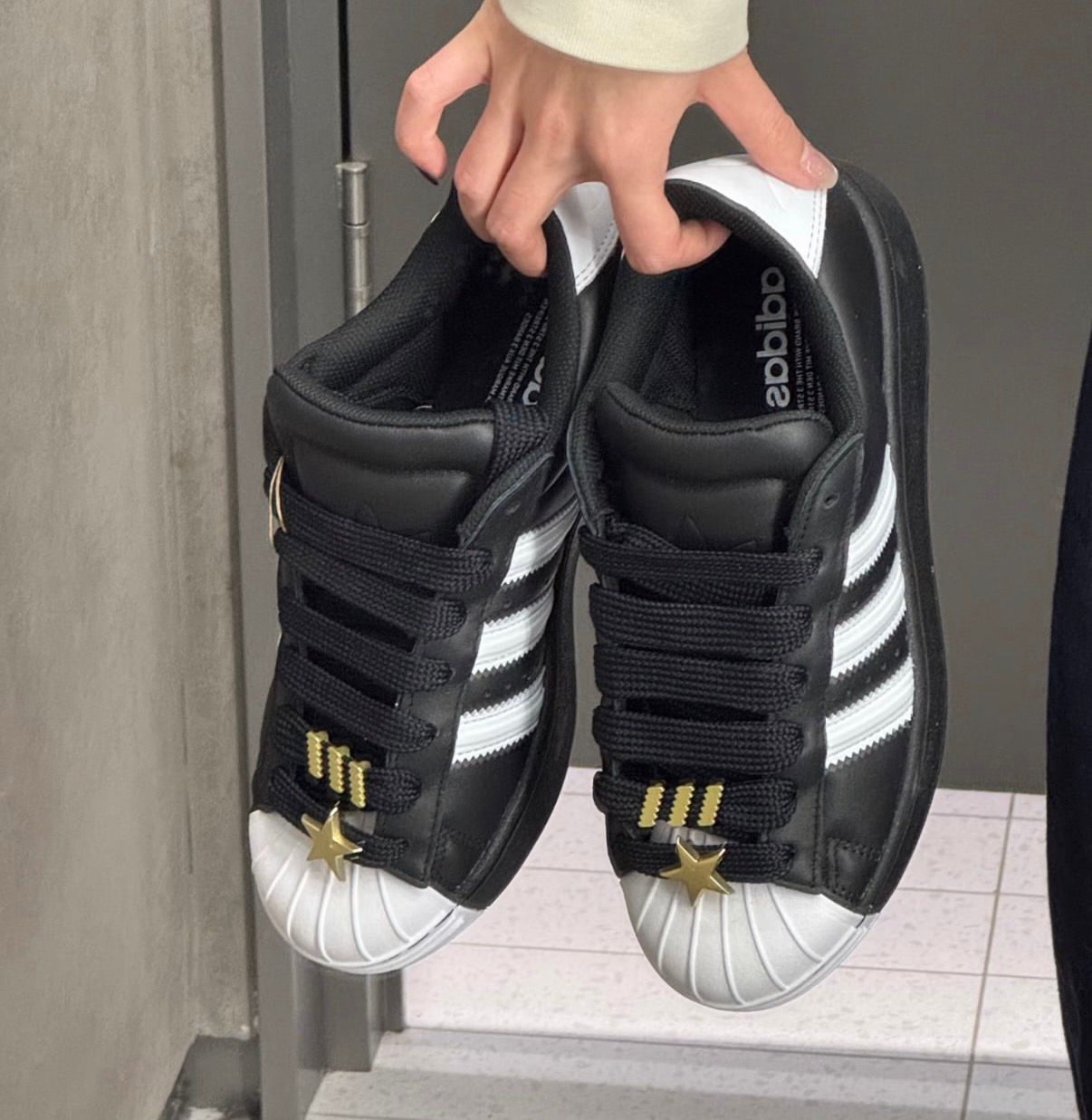 ADIDAS ORIGINALS SUPERSTAR  SECOND GENERATION BLACK & WHITE2026 FOR GIRLS AND BOYS