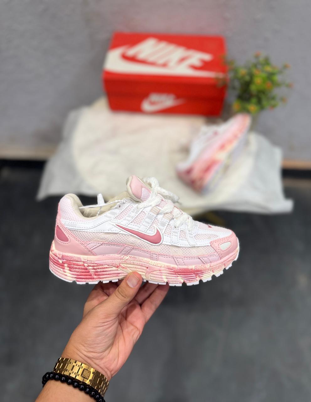 NIKE P-6000