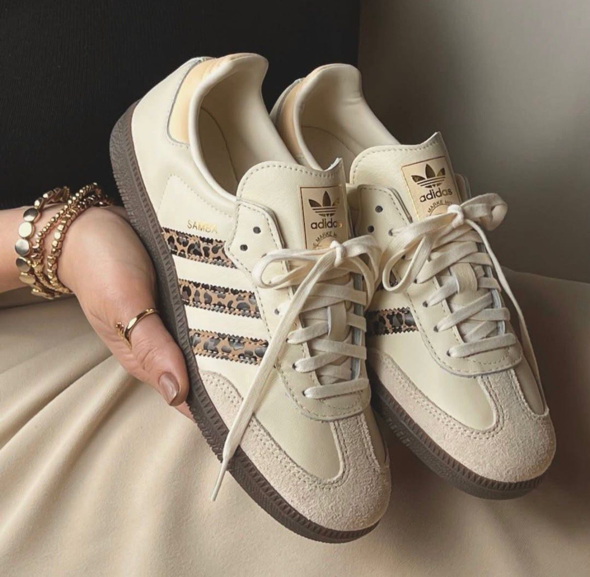 ADIDAS ORIGINALS SAMBA CHERRY WHITE STRIPES & CREAM LEOPERD STRIPES