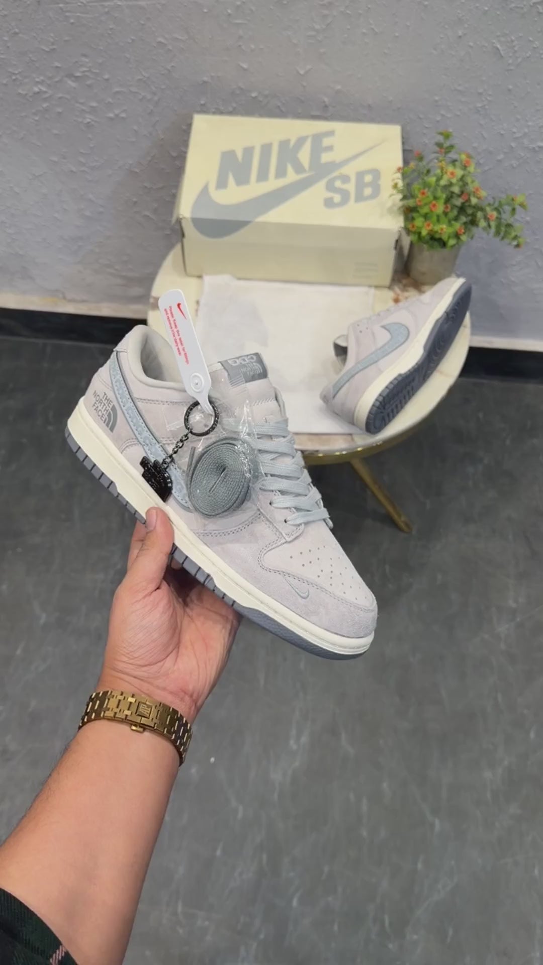 NIKE SB DUNK NORTH FACE GREY SKY CDG KEYCHAIN  BOYS